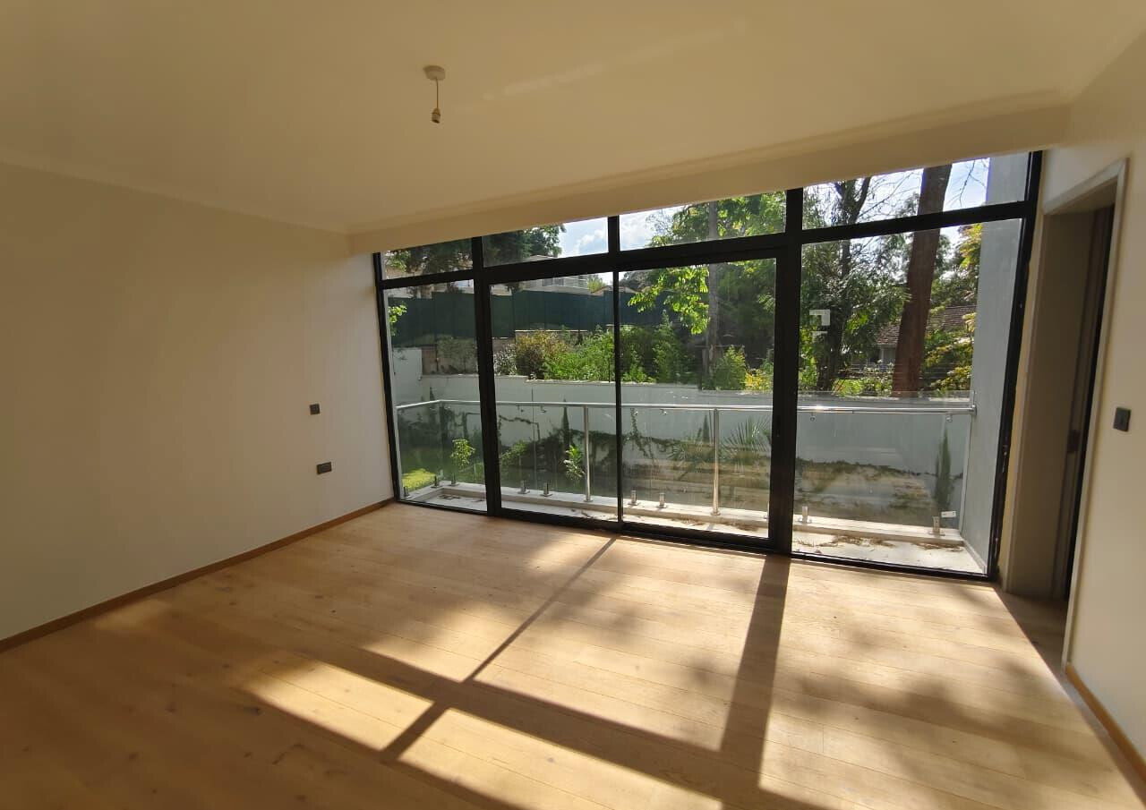 5-Ensuite Villas with 3 Balconies & Mature Garden - Lavington