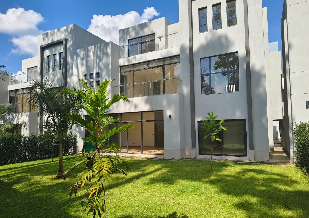 5-Ensuite Villas with 3 Balconies & Mature Garden - Lavington