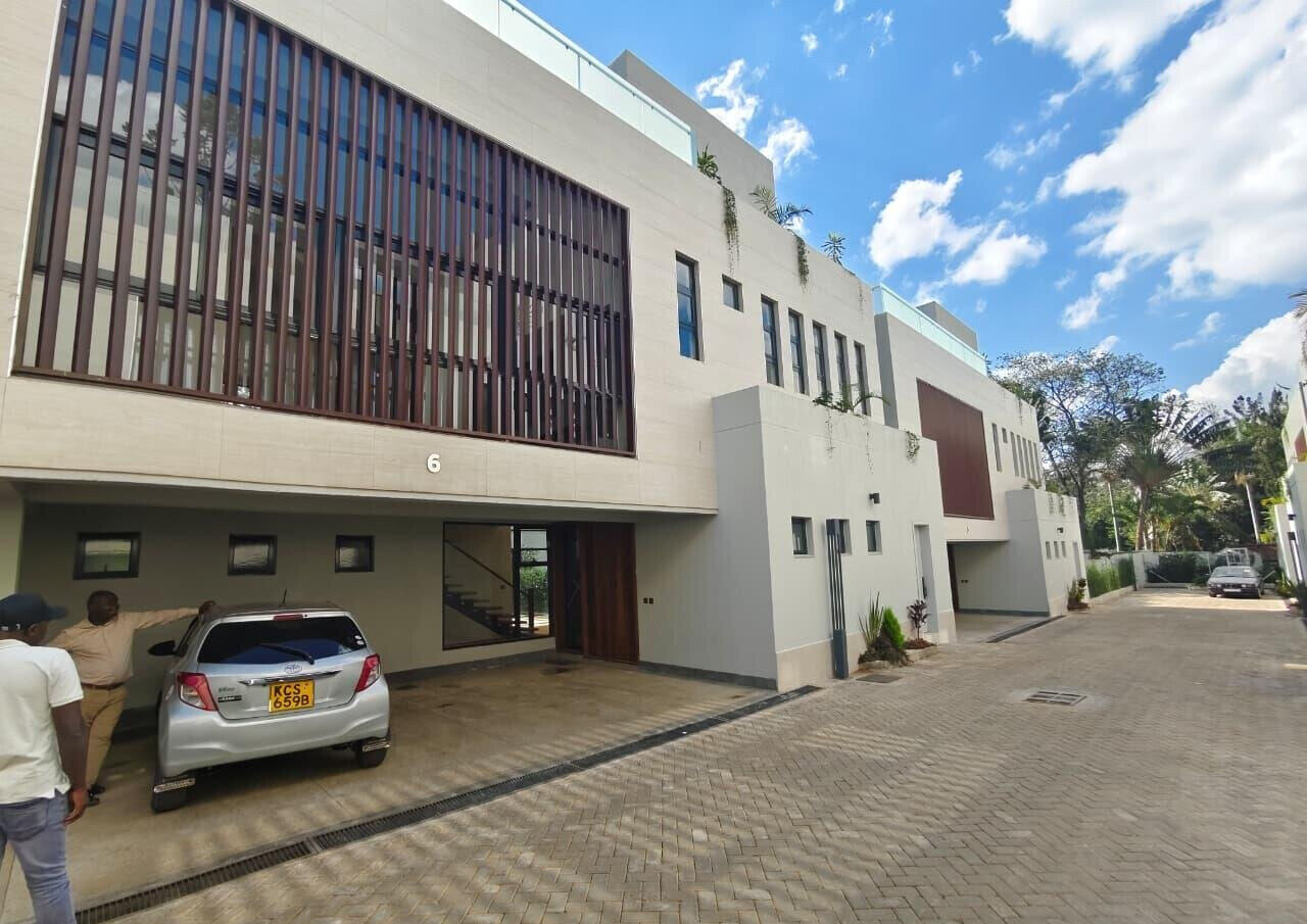 5-Ensuite Villas with 3 Balconies & Mature Garden - Lavington