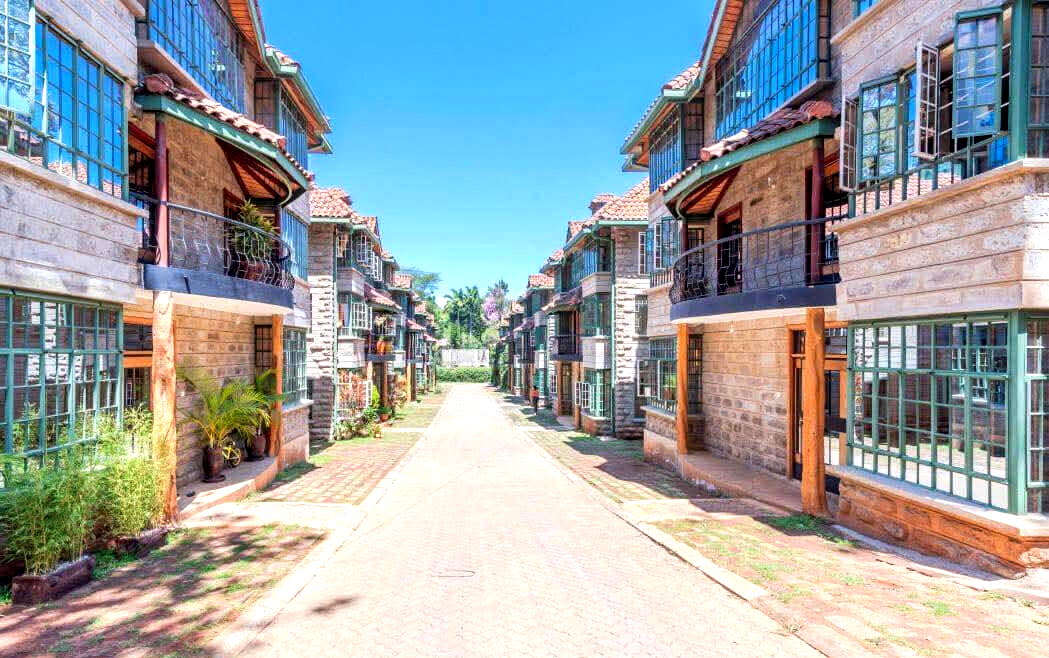 5BR All-Ensuite Townhouse with Private Garden - Kileleshwa