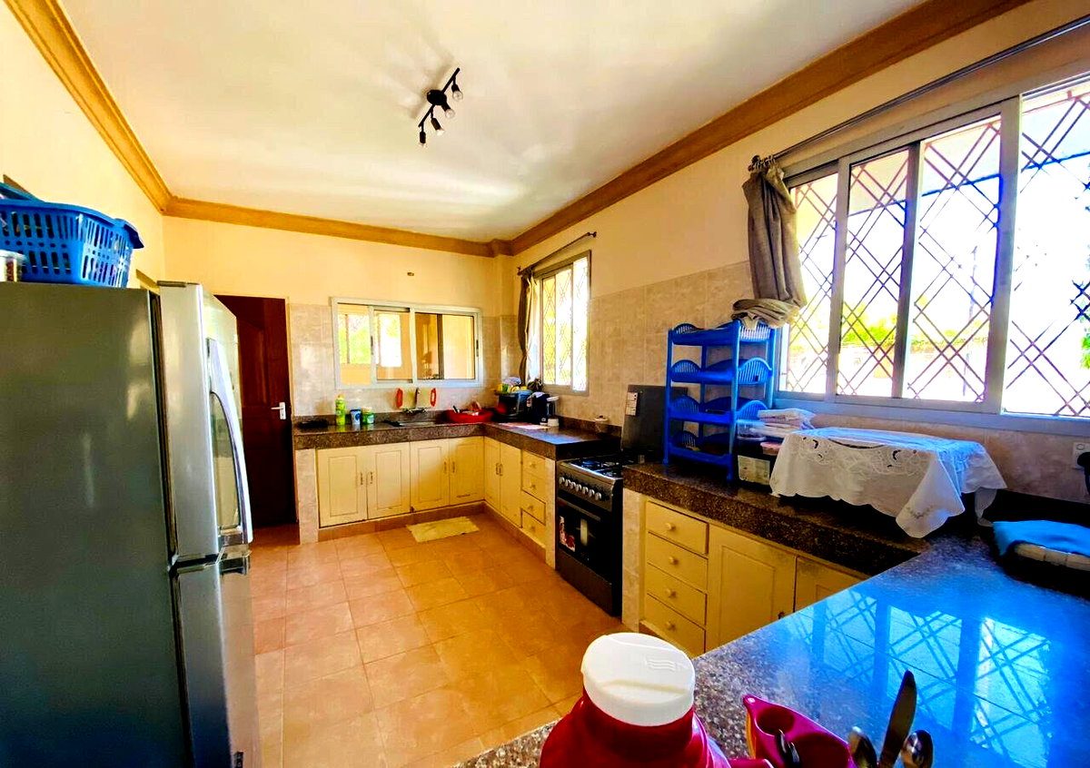 4-Bedroom Townhouse in a 4-Unit Compound on Links Road - Nyali