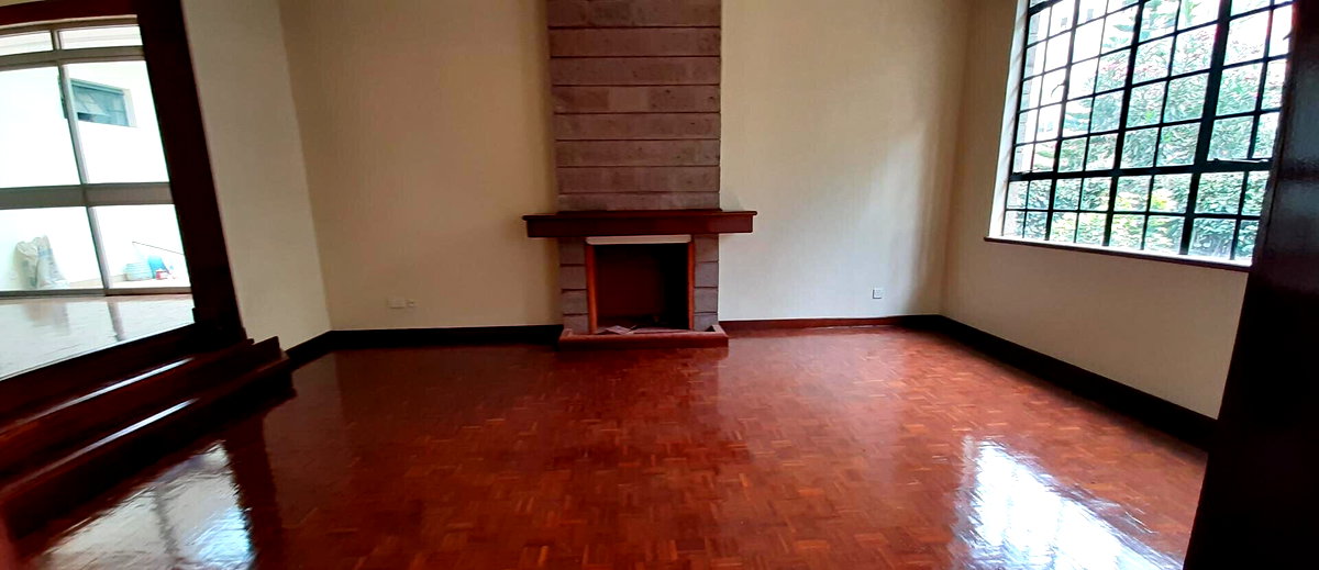 4-Ensuite Townhouse with Private Garden & Fireplace - Westlands