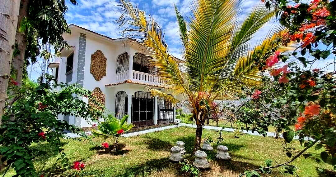 4BR Townhouse on Quarter-Acre in Gated Nyali Estate - Mombasa