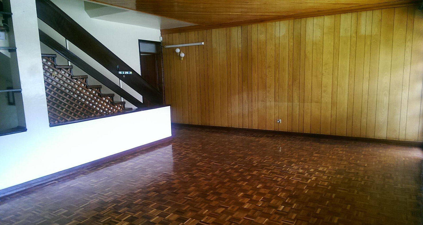 4BR Maisonette with Walk-in Closet & Balcony - Parklands