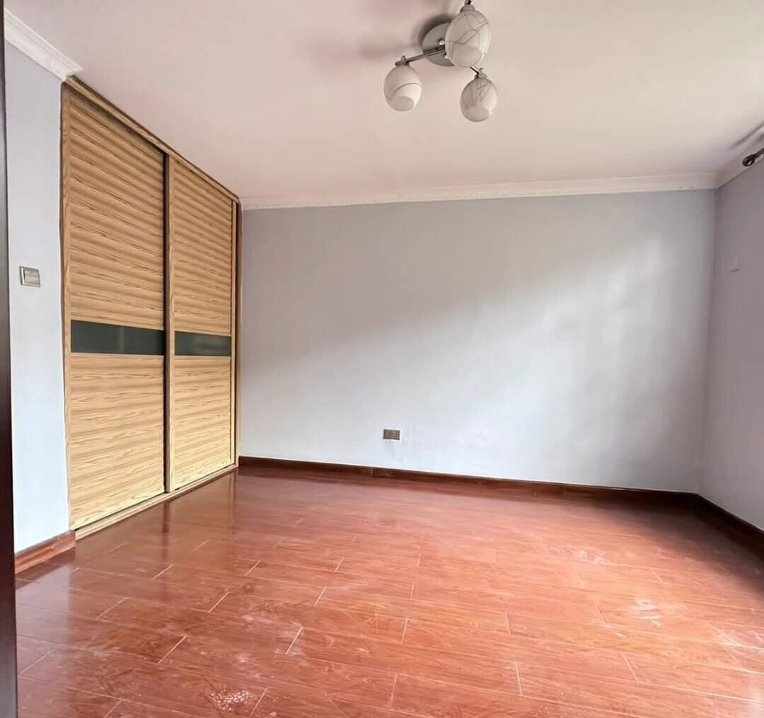 5-Ensuite Townhouse with Fireplace & Staff Quarters - Lavington