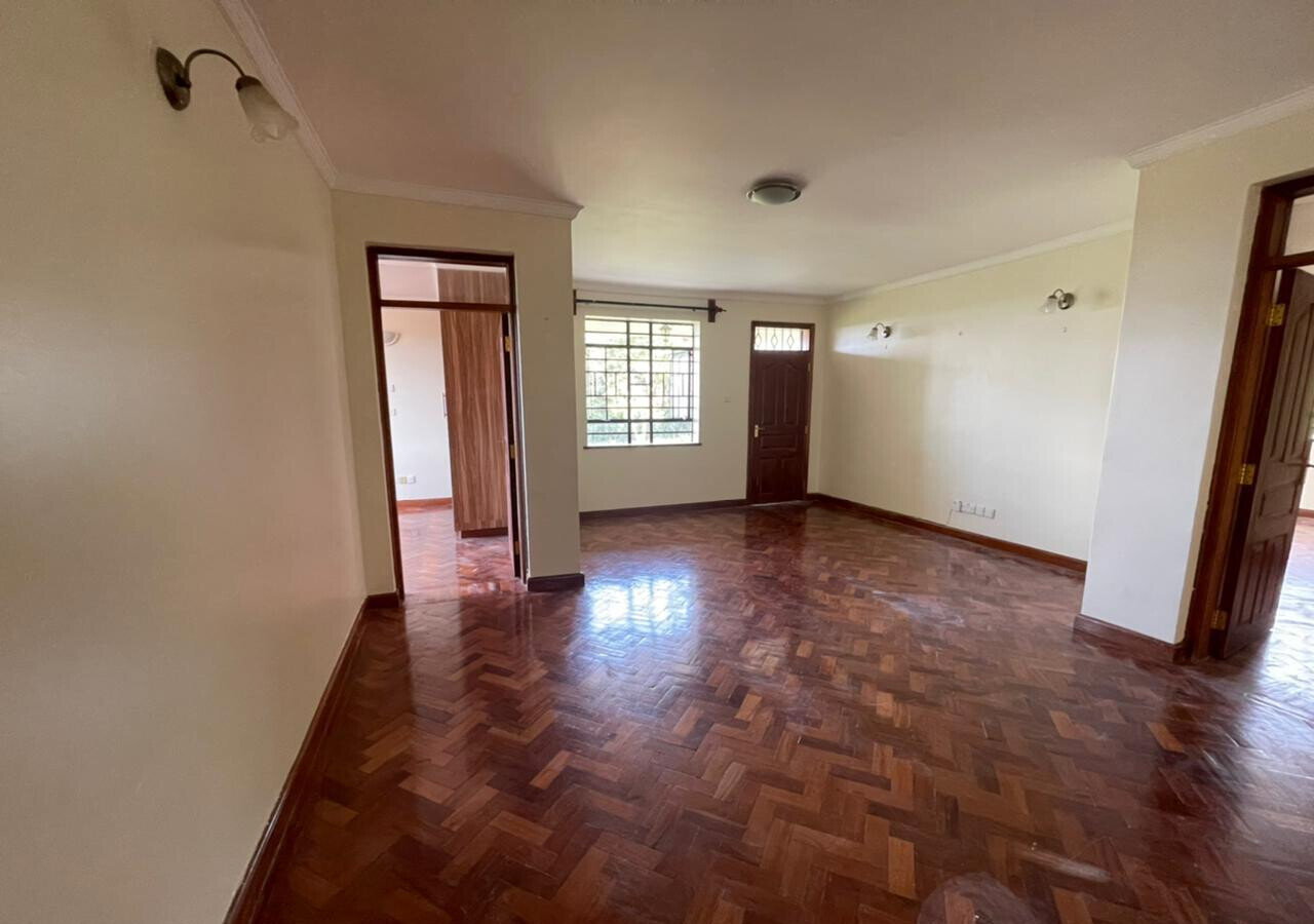 4 En-Suite Townhouse with Wrap-Around Garden & Pool - Kitisuru