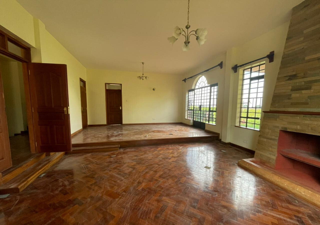 4 En-Suite Townhouse with Wrap-Around Garden & Pool - Kitisuru