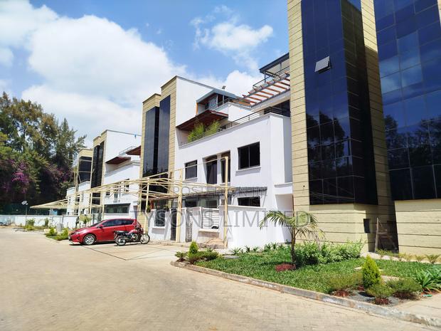 4bdrm Townhouse/Terrace in Convent Drive, Muthangari for sale