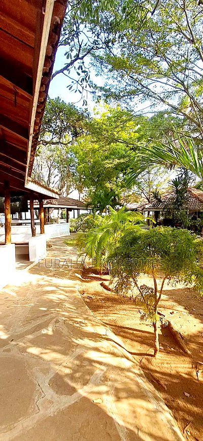 To Let Full Equipped Club Nyali - Image 4