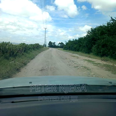 10 Acres ISINYA-KISERIAN With a Perimeter Wall 1 Km From Rd - Image 3