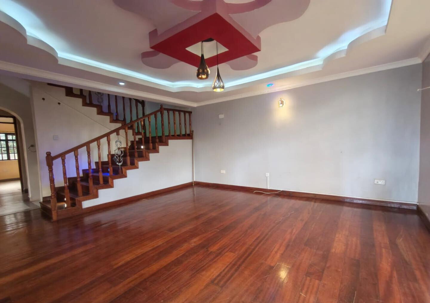 Garden Oasis with 5BR
