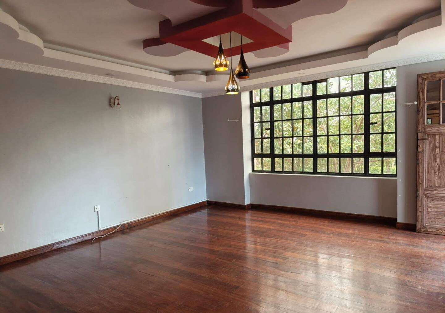 Garden Oasis with 5BR