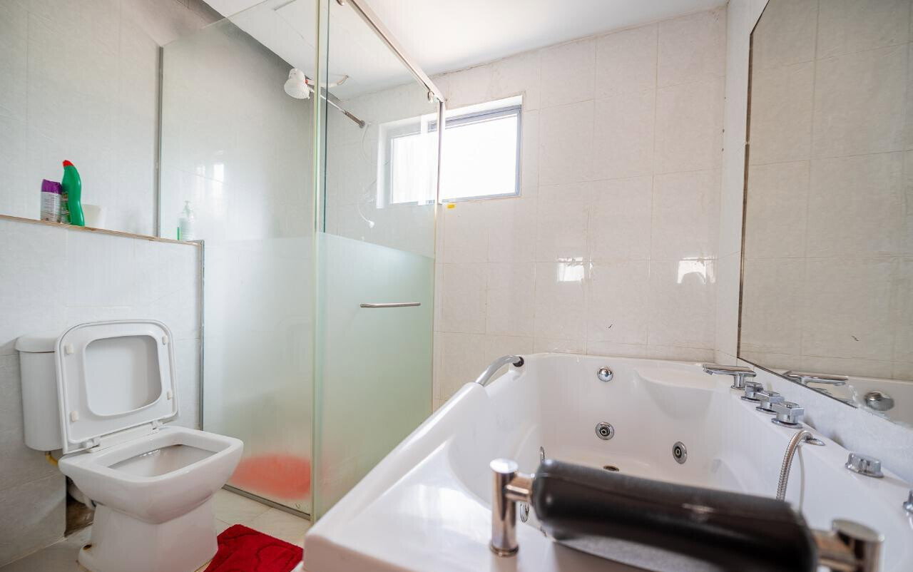 KSh 400K 5BR Garden Home
