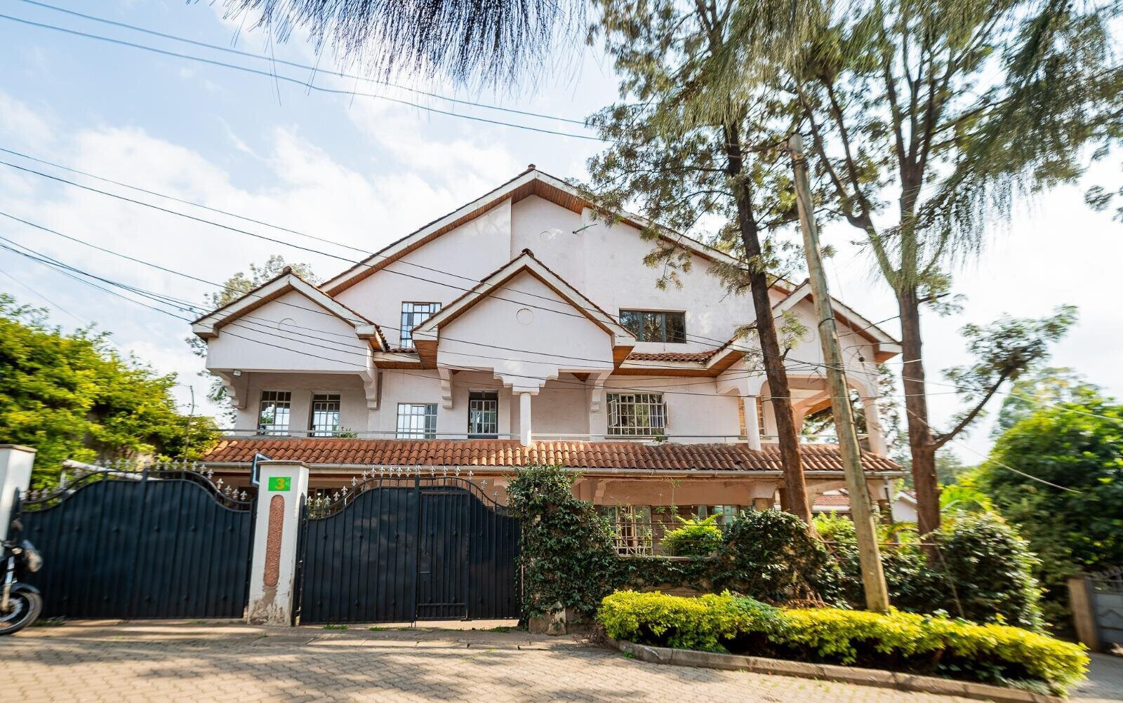 KSh 400K 5BR Garden Home