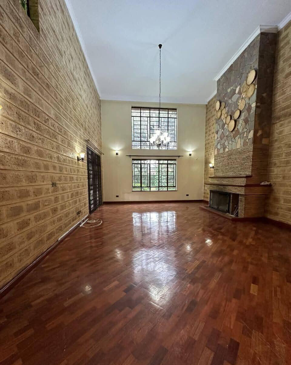 4-Ensuite Townhouse with Common Pool & Gym – Karen Kerarapon