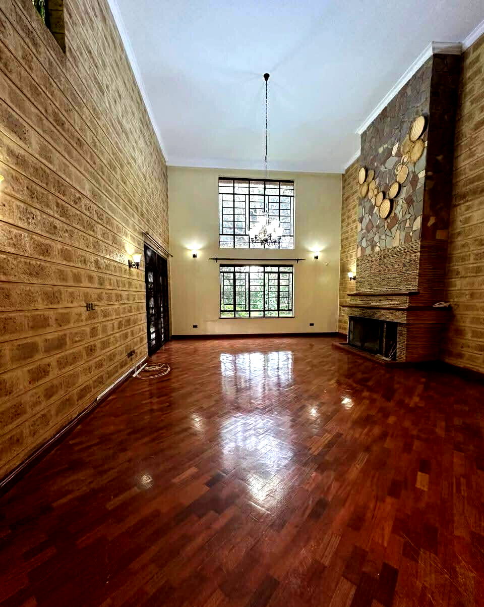 4-Ensuite Townhouse with Common Pool & Gym – Karen Kerarapon