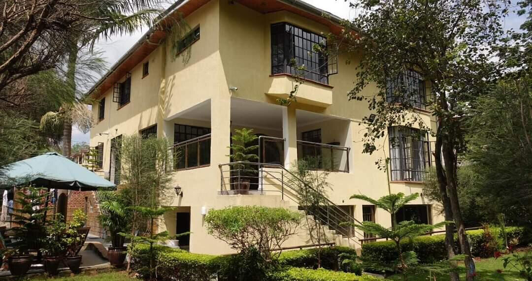5-Ensuite Townhouse with DSQ & Solar Heating - Lavington Gated Community
