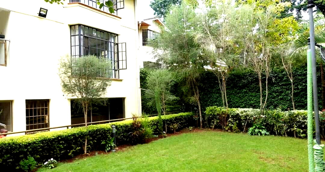 5-Ensuite Townhouse with DSQ & Solar Heating - Lavington Gated Community