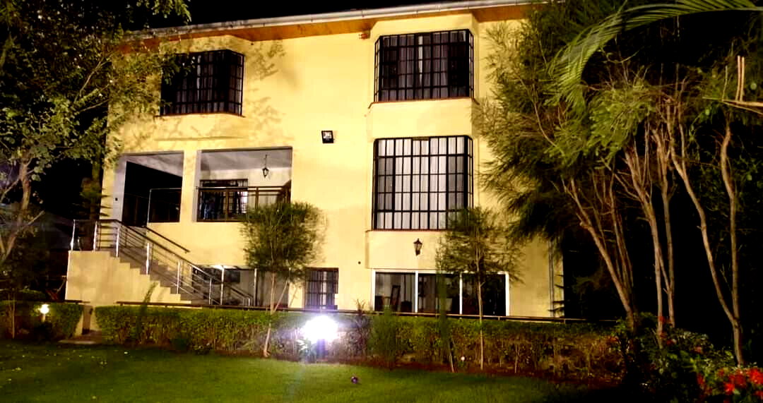 5-Ensuite Townhouse with DSQ & Solar Heating - Lavington Gated Community