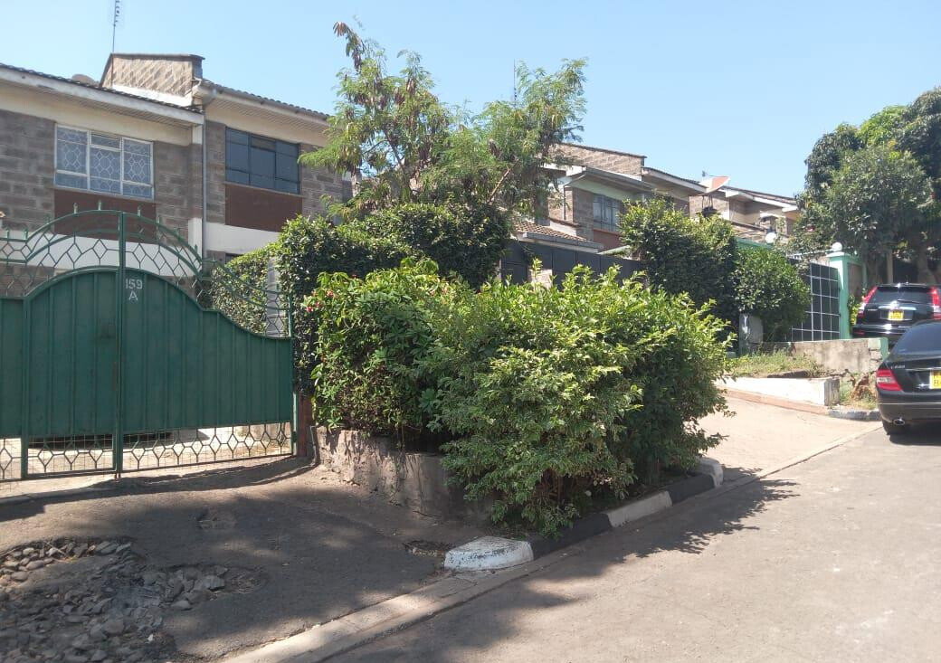Refurbished 4BR Maisonette with Servant Quarter – Langata