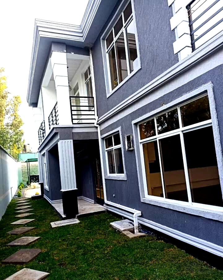 4BR All-Ensuite Mansionette with Gazebo & Kitchen Garden - Matasia