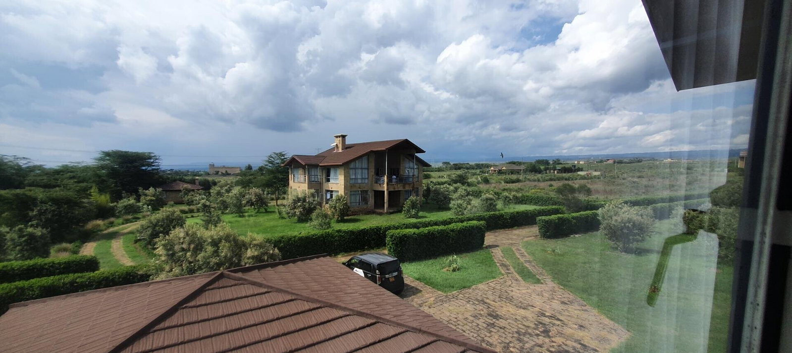 4BR Kedong Villa with Lake Naivasha Views - Award-Winning Design