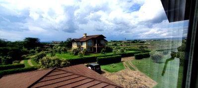 4BR Kedong Villa with Lake Naivasha Views - Award-Winning Design