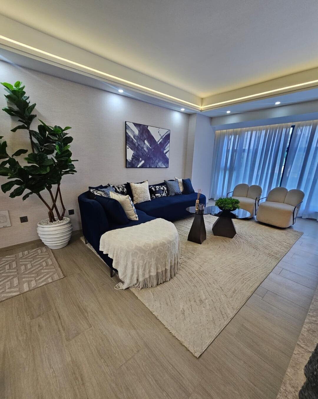 2BR Apartment with Rooftop Pool & Gym - Westlands