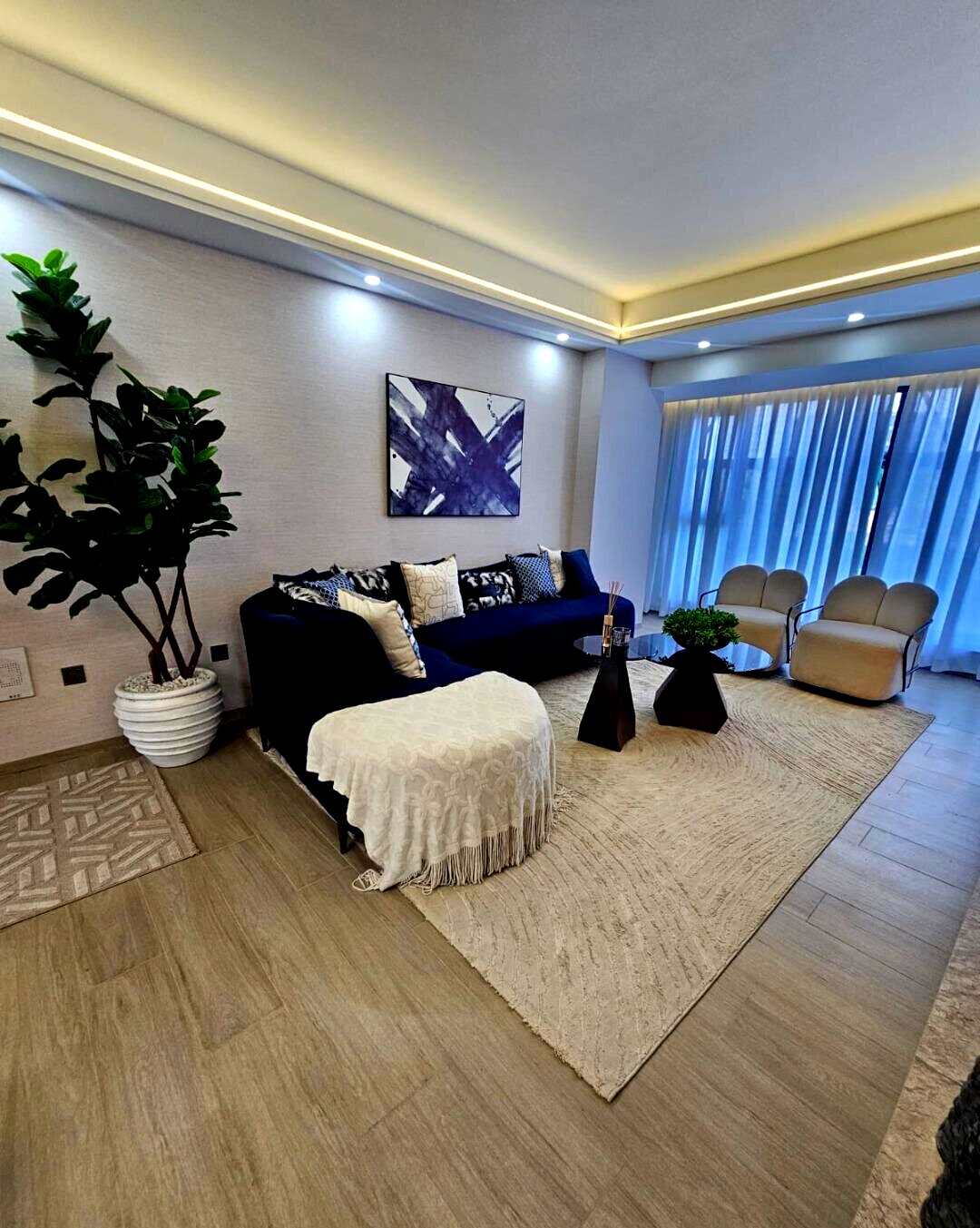 2BR Apartment with Rooftop Pool & Gym - Westlands