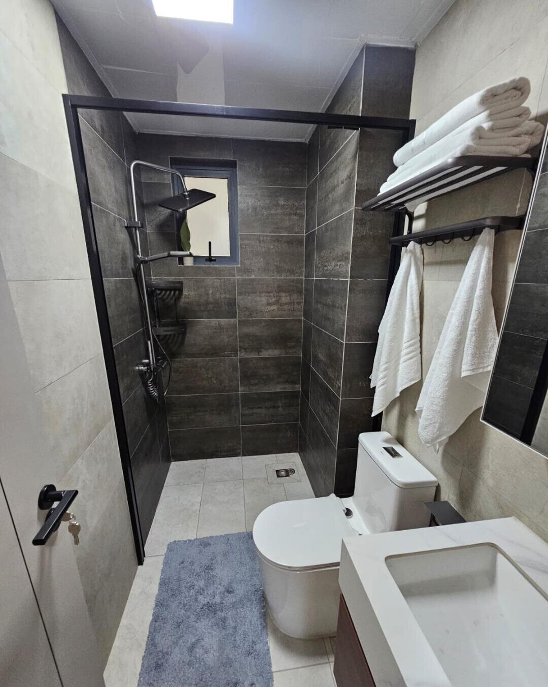 2BR Apartment with Rooftop Pool & Gym - Westlands