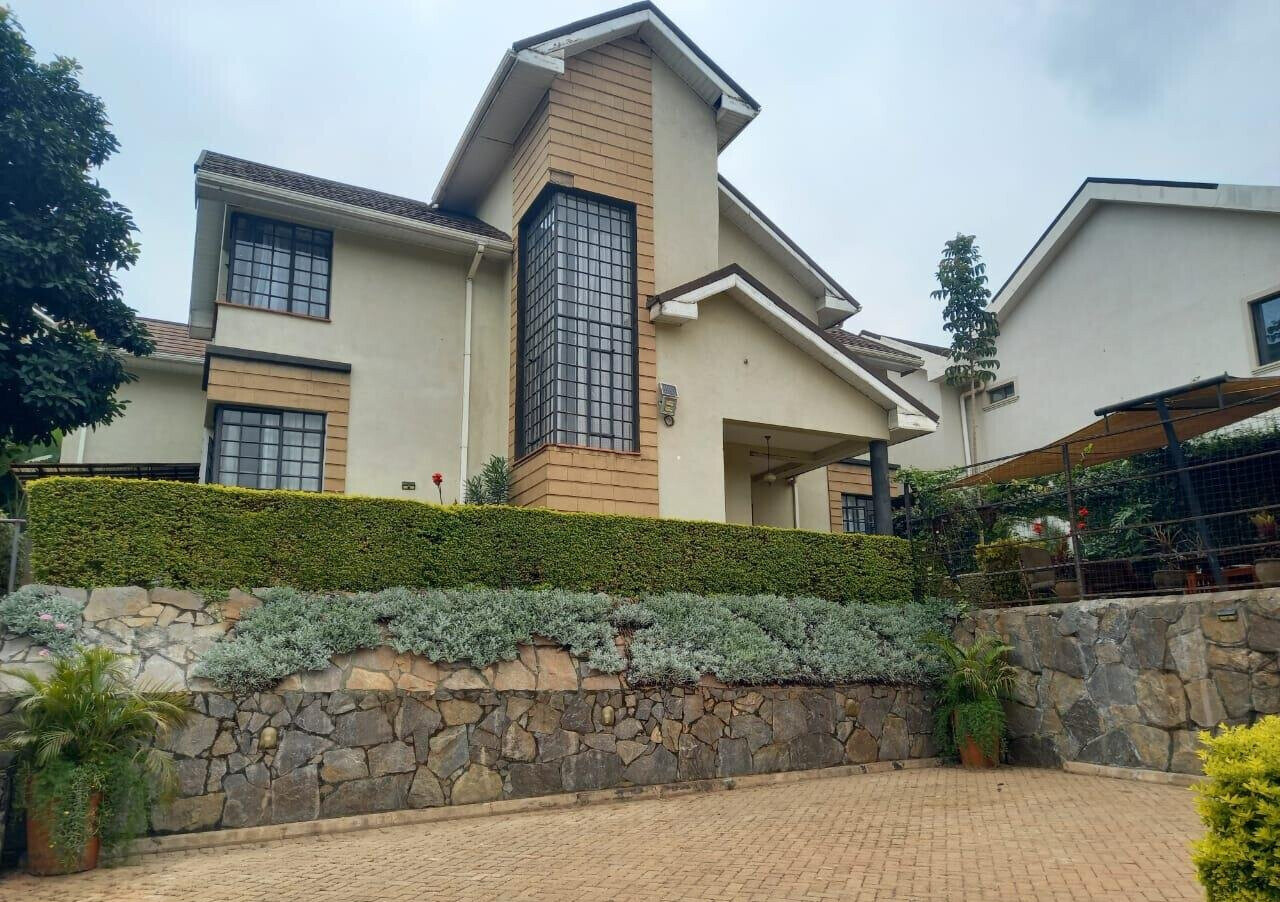 4 En-Suite Townhouse with Solar & Study - Kitisuru Near ISK