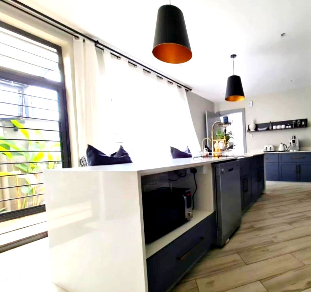 5 En-Suite Townhouse with Private Garden & Pool Access - Kitisuru