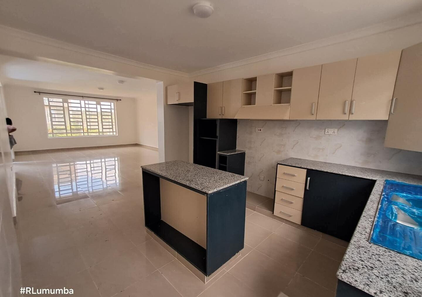 4BR All-Ensuite Townhouse with Rooftop Gazebo & DSQ - Kitengela Yukos