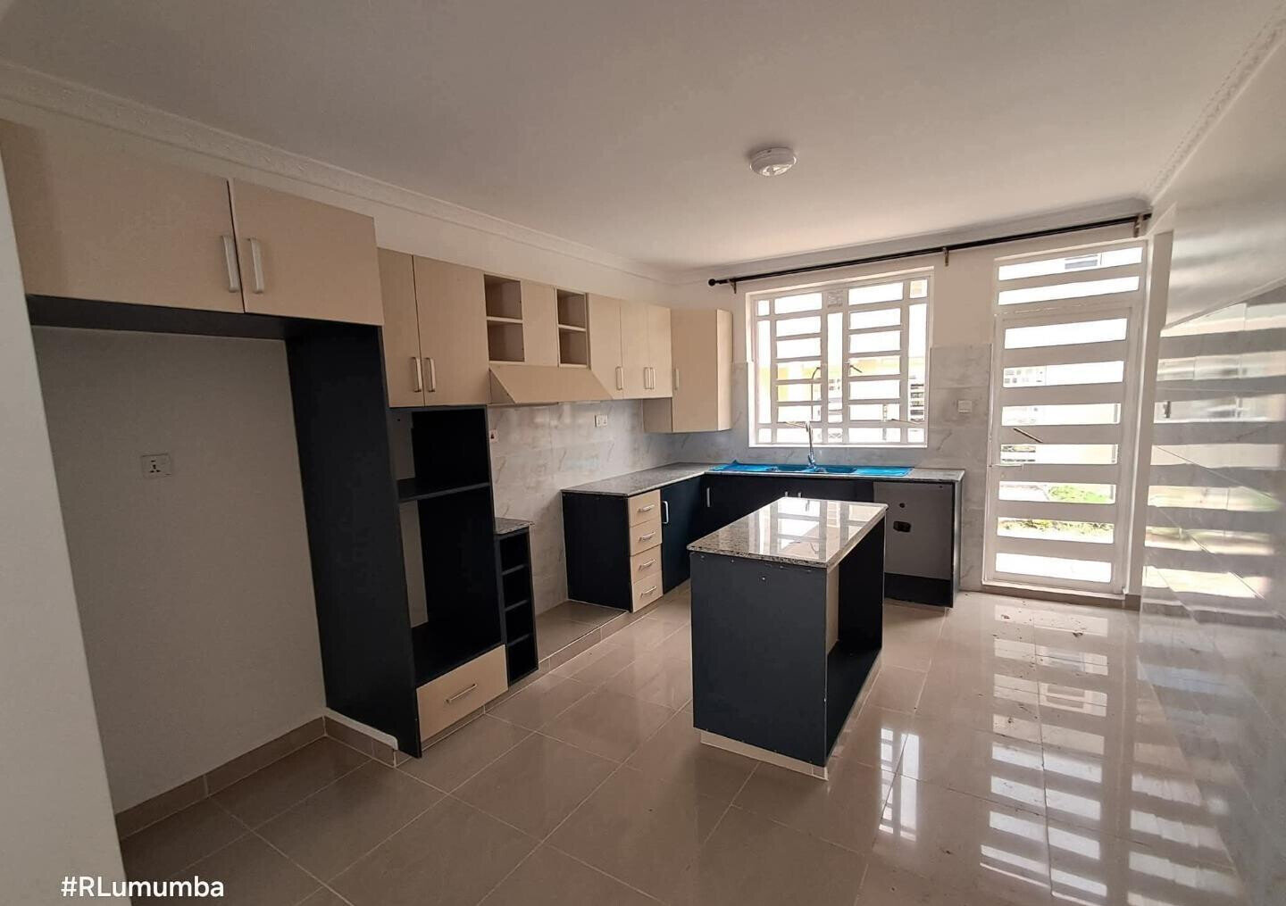4BR All-Ensuite Townhouse with Rooftop Gazebo & DSQ - Kitengela Yukos