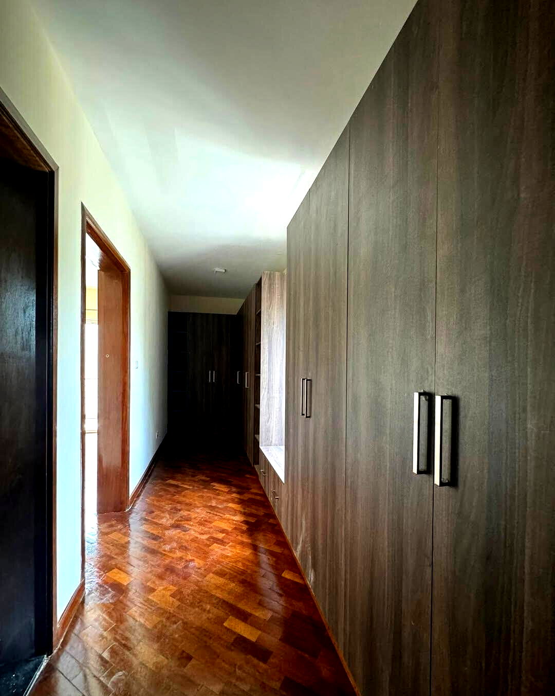 Corner Townhouse with Walk-In Closet & Private Garden - Lavington