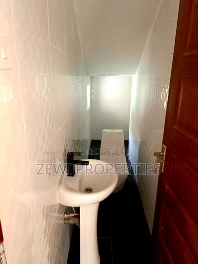 4bdrm Maisonette in Matasia for sale - Image 4