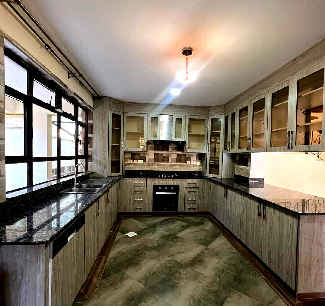 5-Ensuite Villa with DSQ & Backyard Garden - Lavington Gated Community