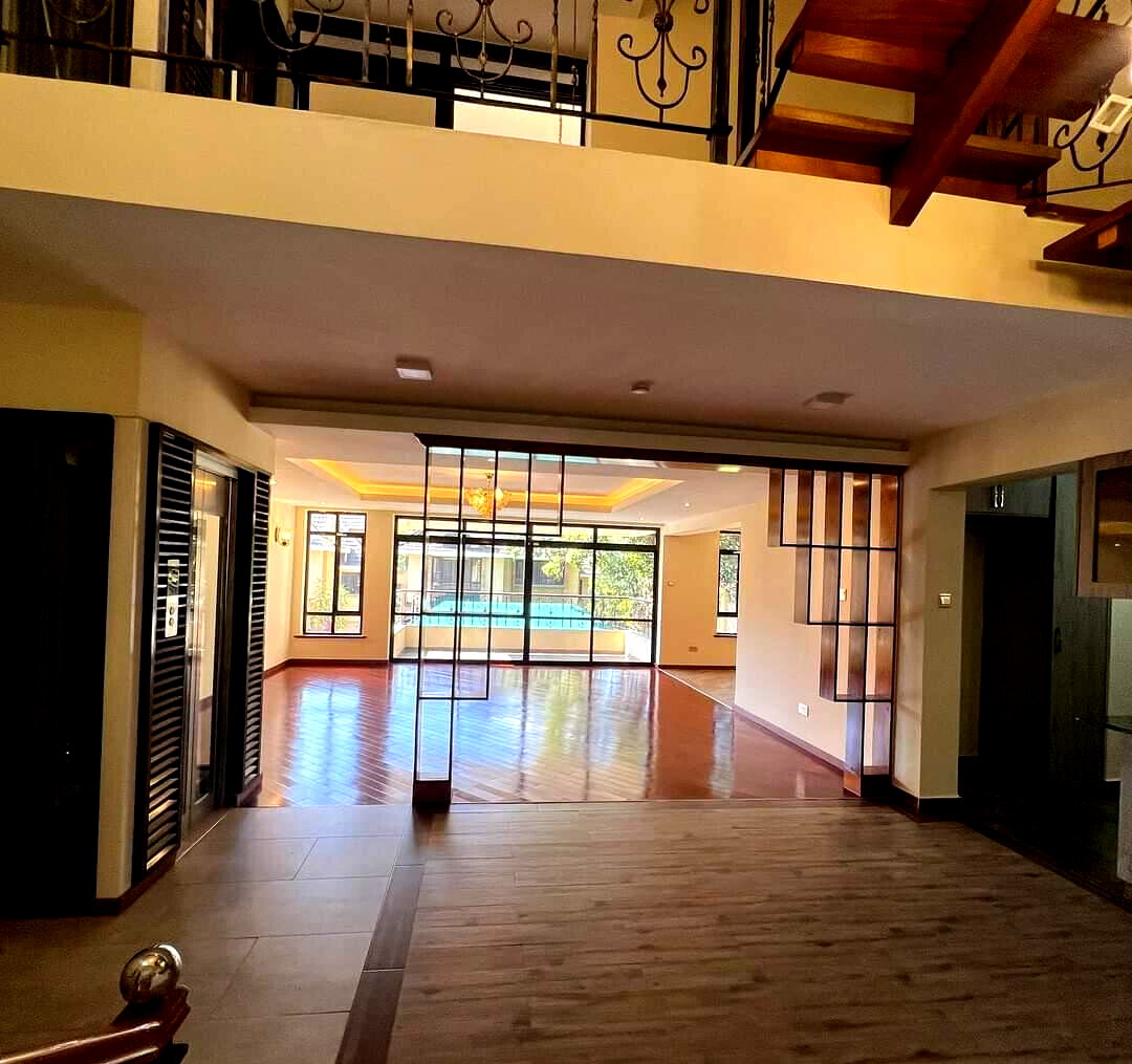 5-Ensuite Villa with DSQ & Backyard Garden - Lavington Gated Community