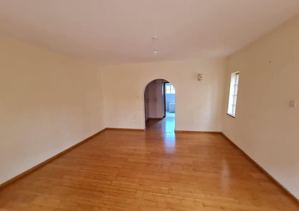5BR All-Ensuite Townhouse with Solar & DSQ - Kileleshwa