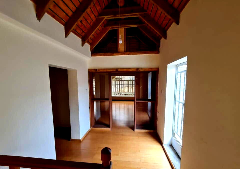 5BR All-Ensuite Townhouse with Solar & DSQ - Kileleshwa