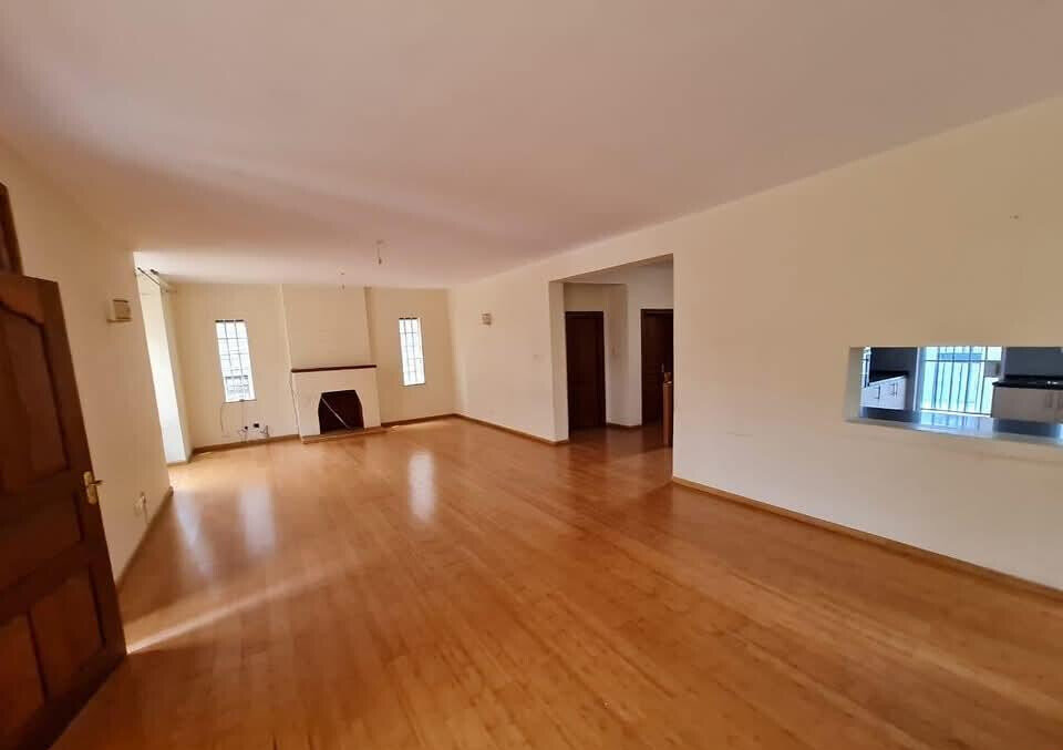 5BR All-Ensuite Townhouse with Solar & DSQ - Kileleshwa