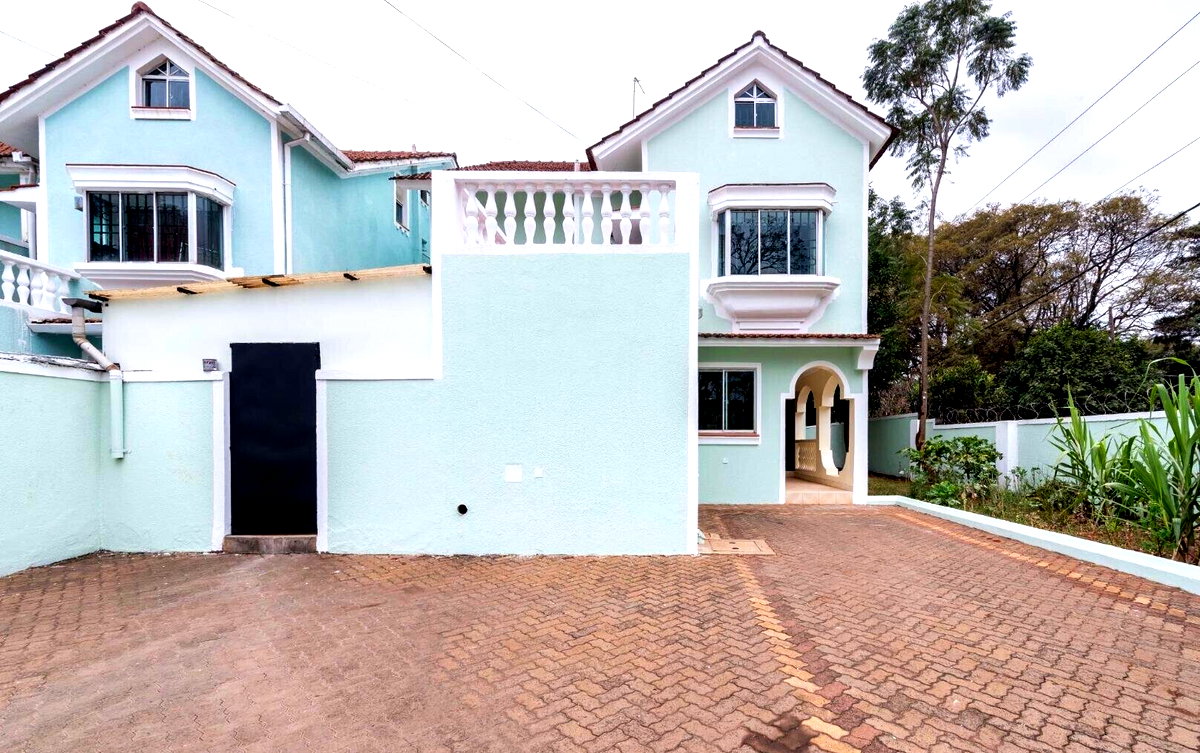 Corner Townhouse with Big Garden & DSQ - Lavington