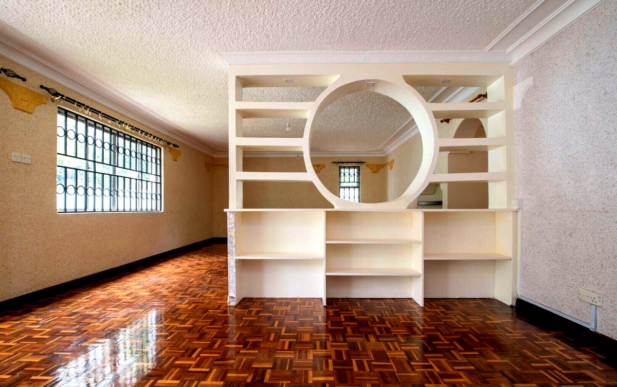 Corner Townhouse with Big Garden & DSQ - Lavington