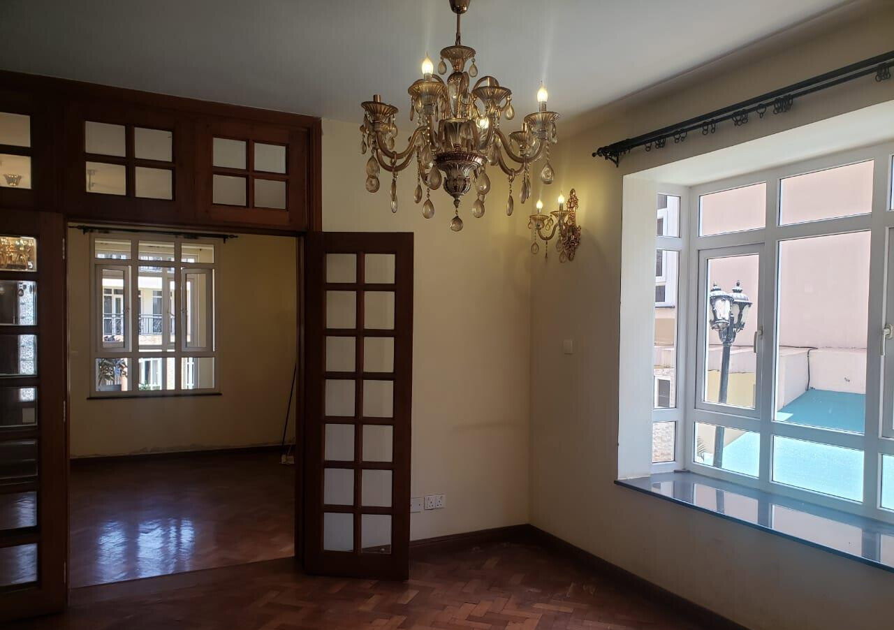 5-Bed Townhouse with Jacuzzi & CCTV Security - Lavington