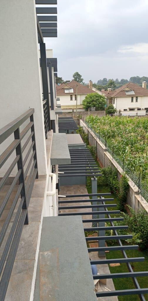 5-Bed Townhouse with Pool & Fitted Kitchen - Loresho