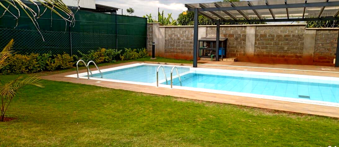 5-Bed Townhouse with Pool & Fitted Kitchen - Loresho