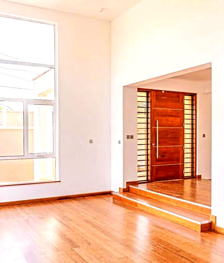 4-Ensuite Townhouse with English Kitchen & Backyard Garden - Lavington