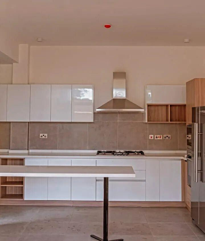 4-Ensuite Townhouse with English Kitchen & Backyard Garden - Lavington