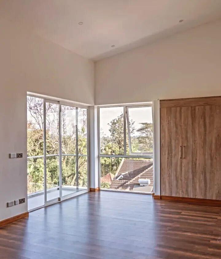 4-Ensuite Townhouse with English Kitchen & Backyard Garden - Lavington