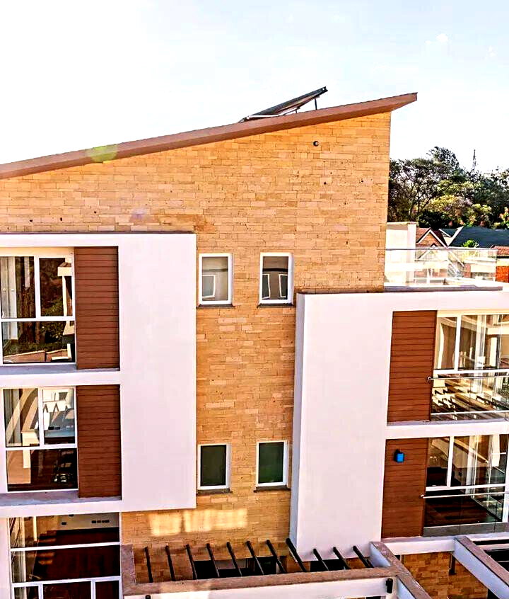 4-Ensuite Townhouse with English Kitchen & Backyard Garden - Lavington